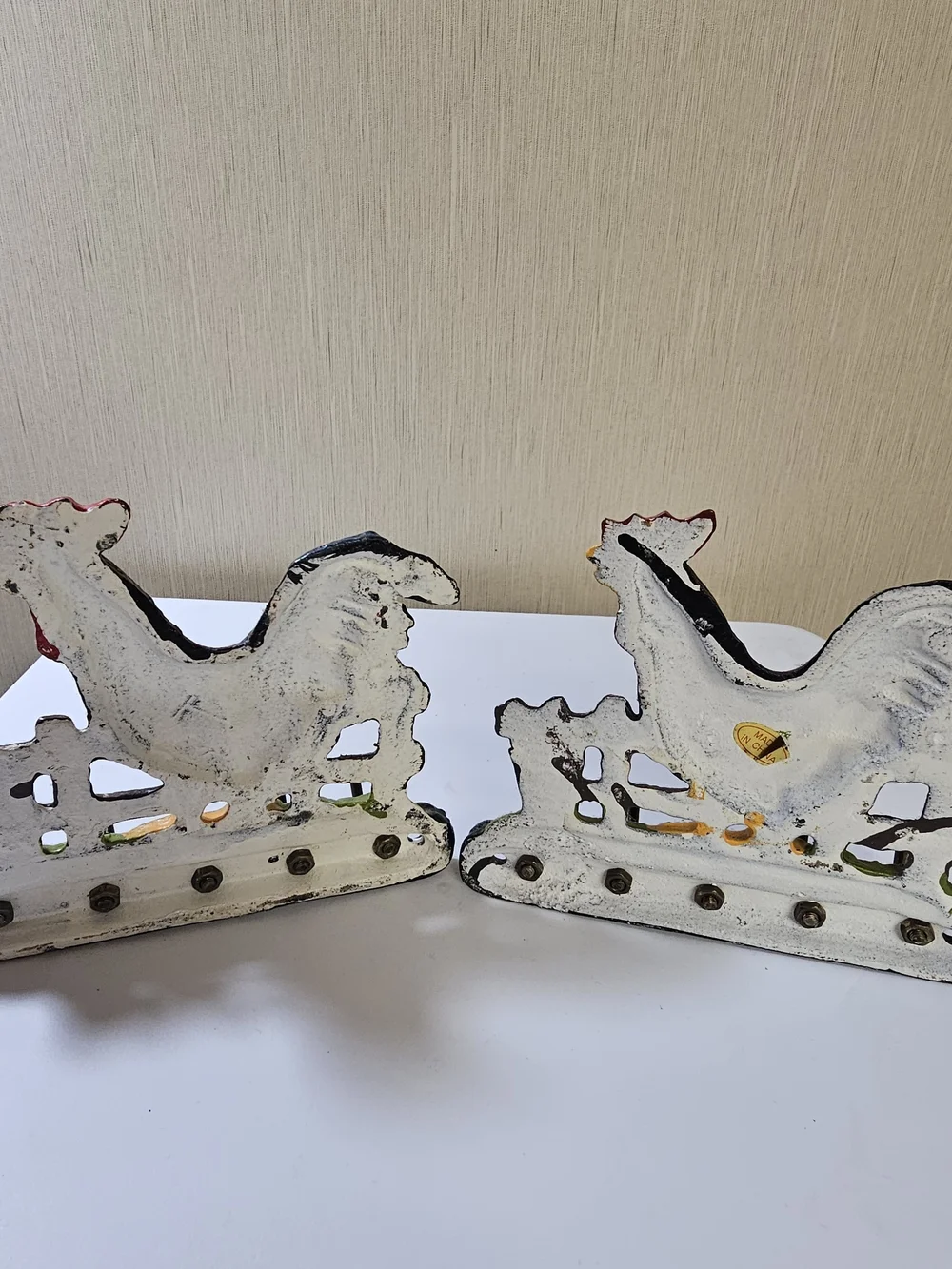 Vintage Cast Iron Rooster Key Holder Wall Hook Rack Set Lot of 2 Farmhouse